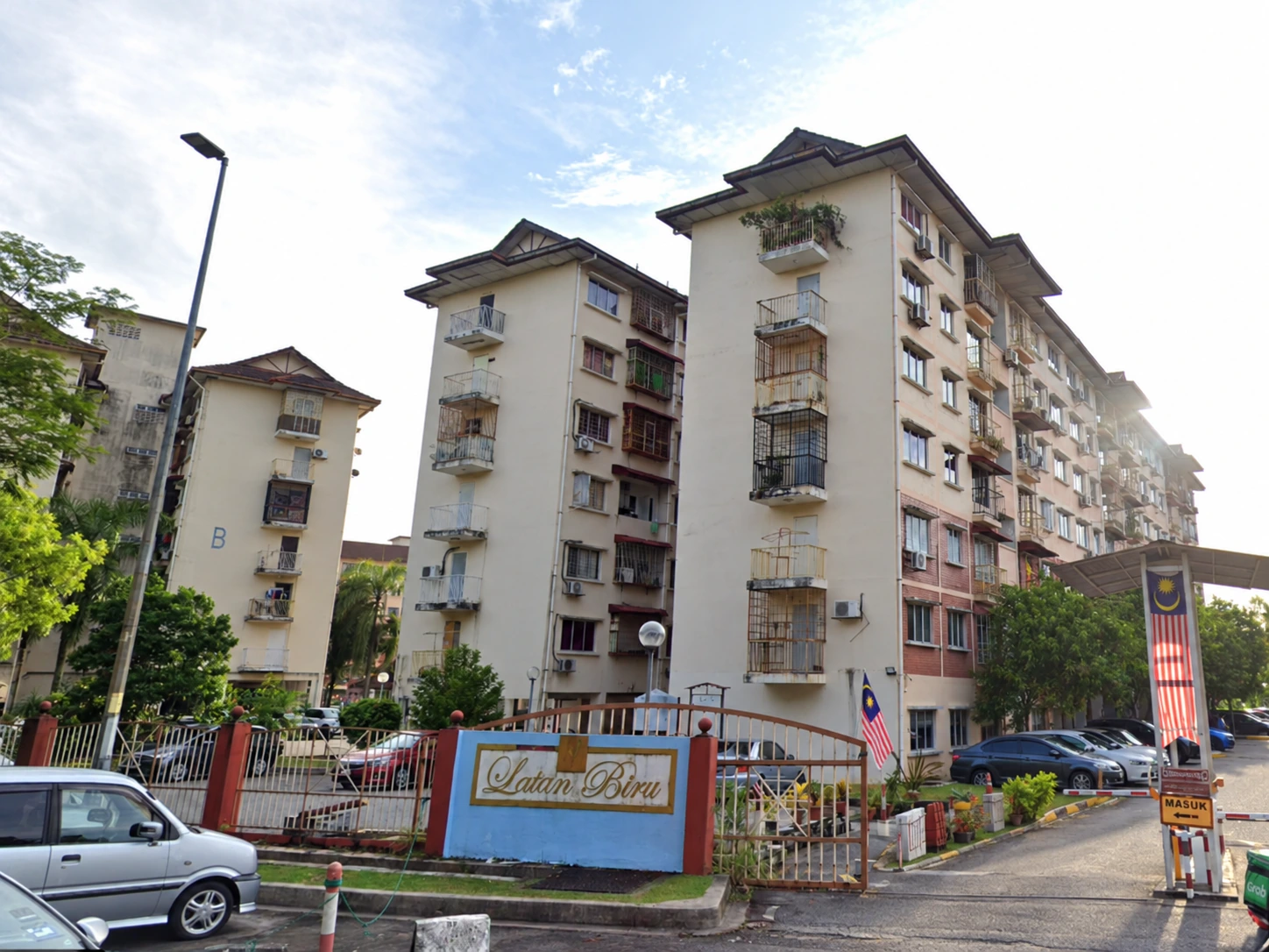 Latan Biru, Kota Damansara — property photo 1