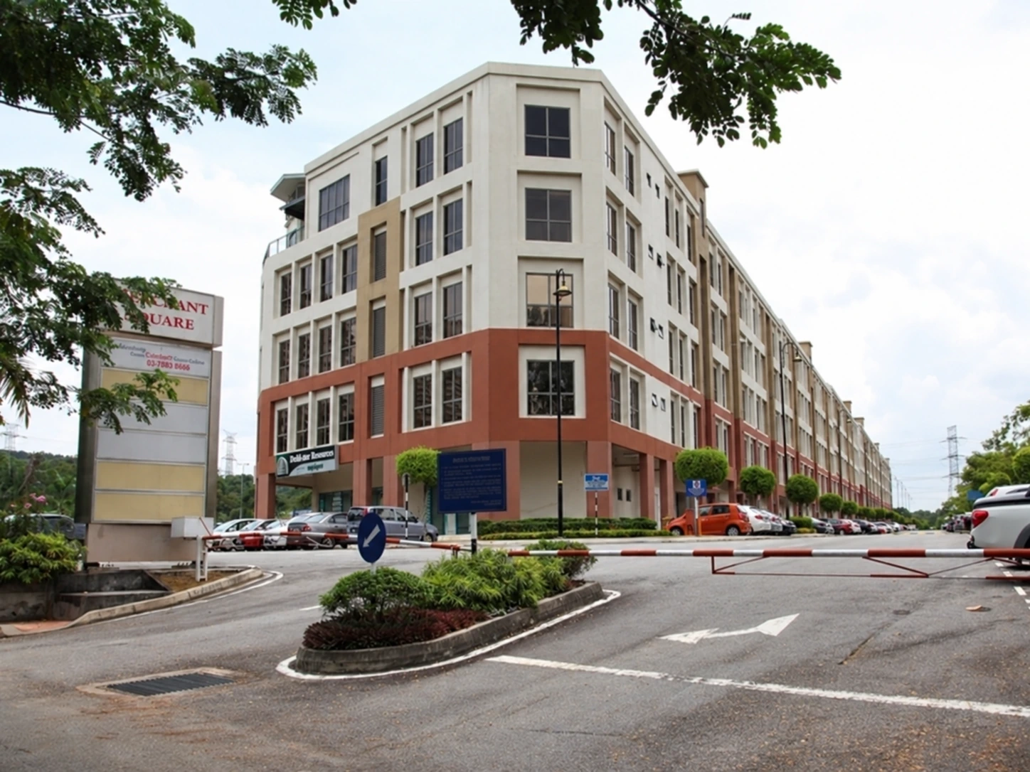 Merchant Square, Jalan Tropicana Selatan 1 — property photo 1