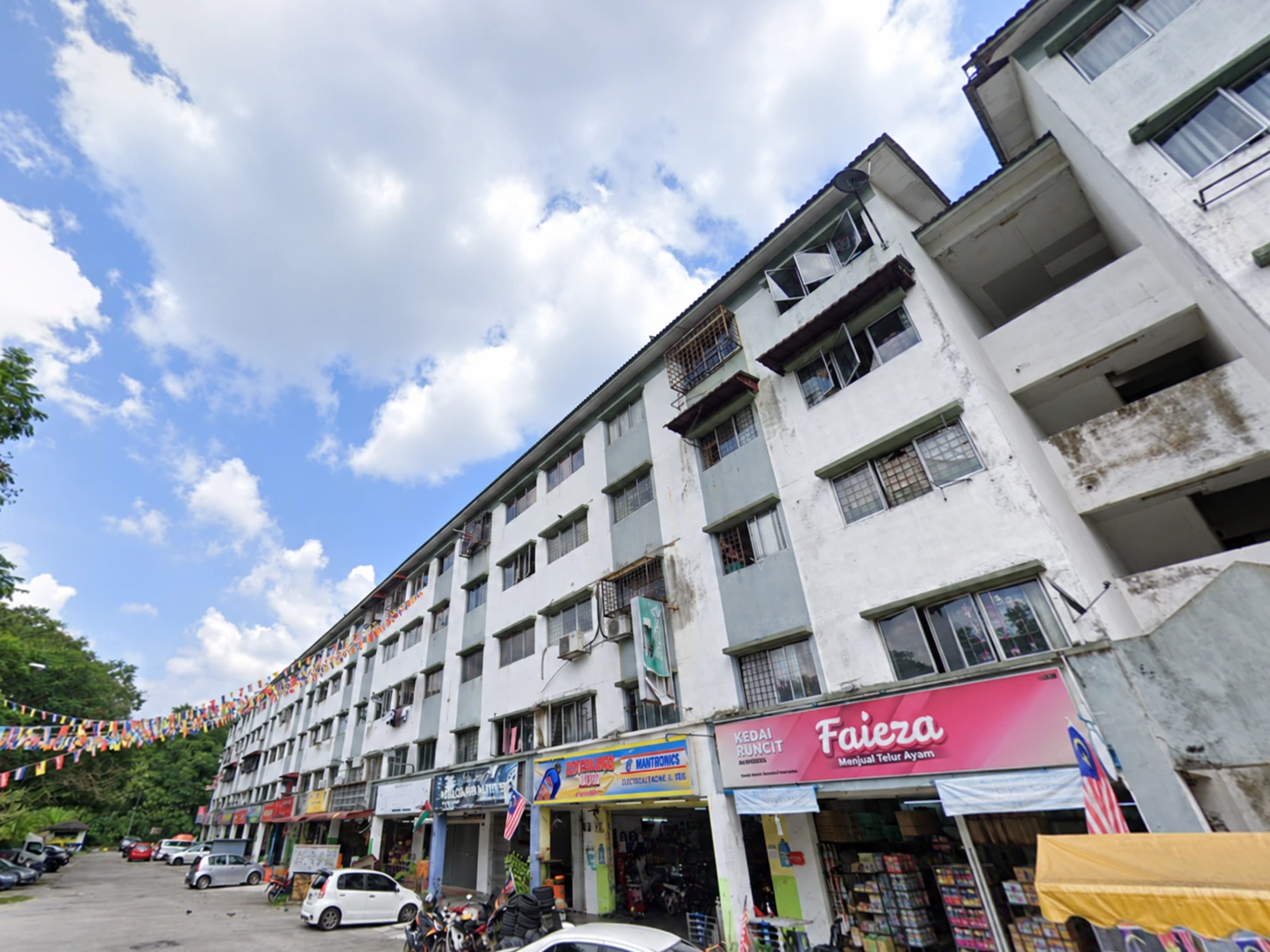 Pangsapuri Jati, Bandar Putra Permai — property photo 1