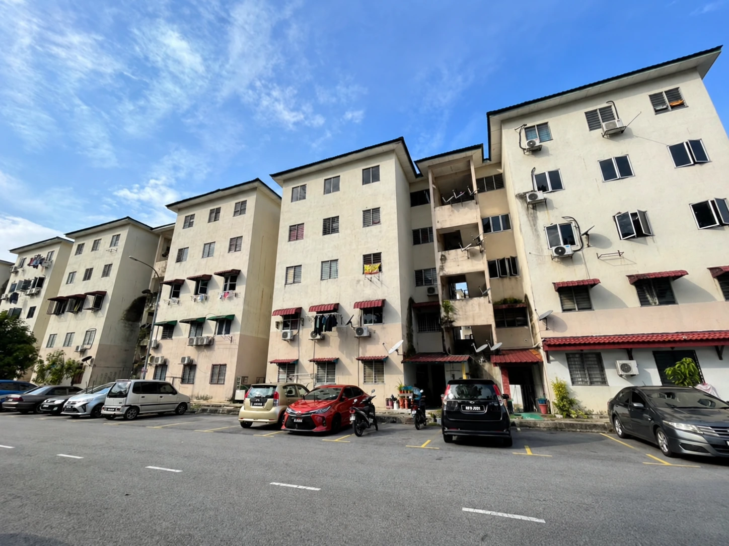 Puchong Utama Court 1,Puchong Utama — property photo 1
