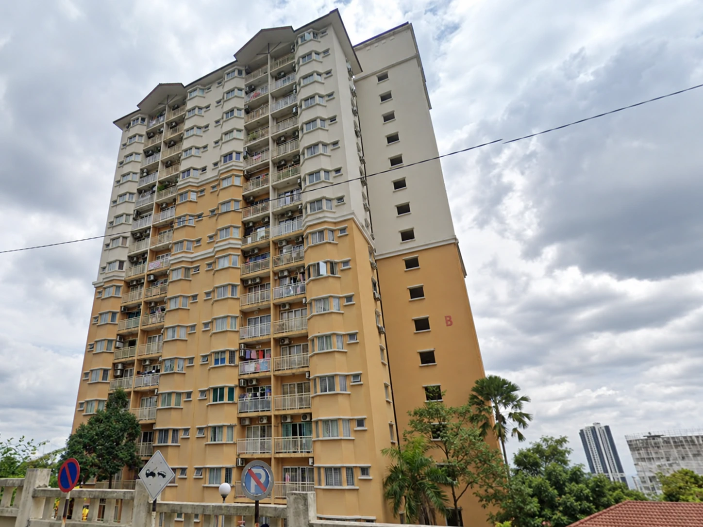 Pangsapuri Puteri Bayu, Bandar Puteri — property photo 1