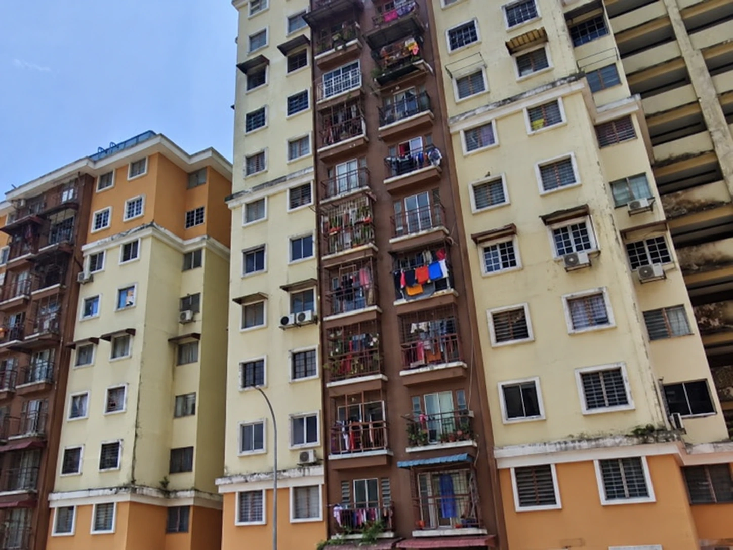 Pantai Indah Apartment — property photo 1