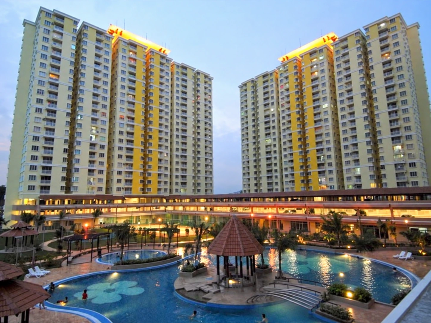PV12 Platinum Lake Condominium — property photo 1