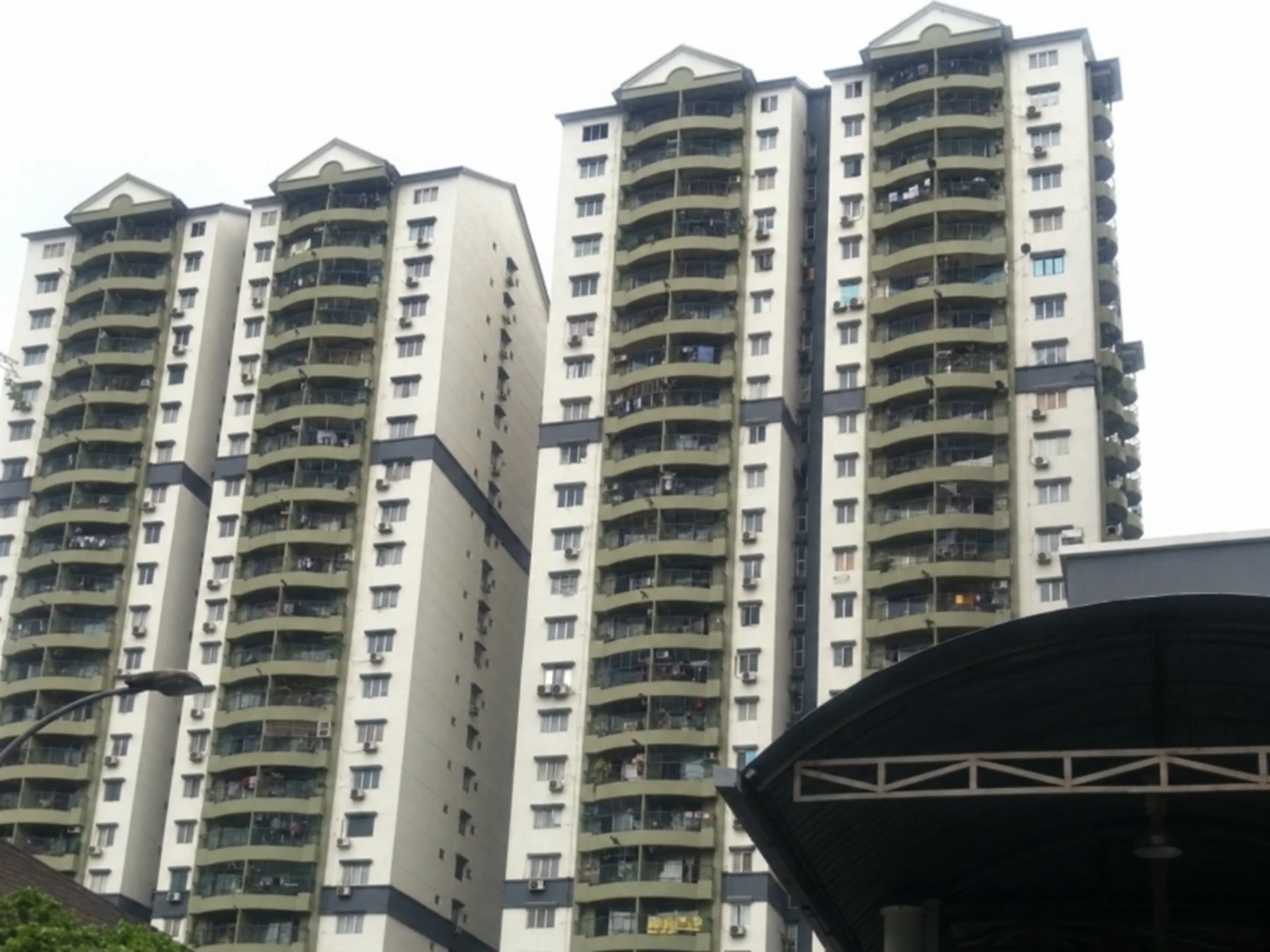 Pandan Villa Condominium — property photo 1