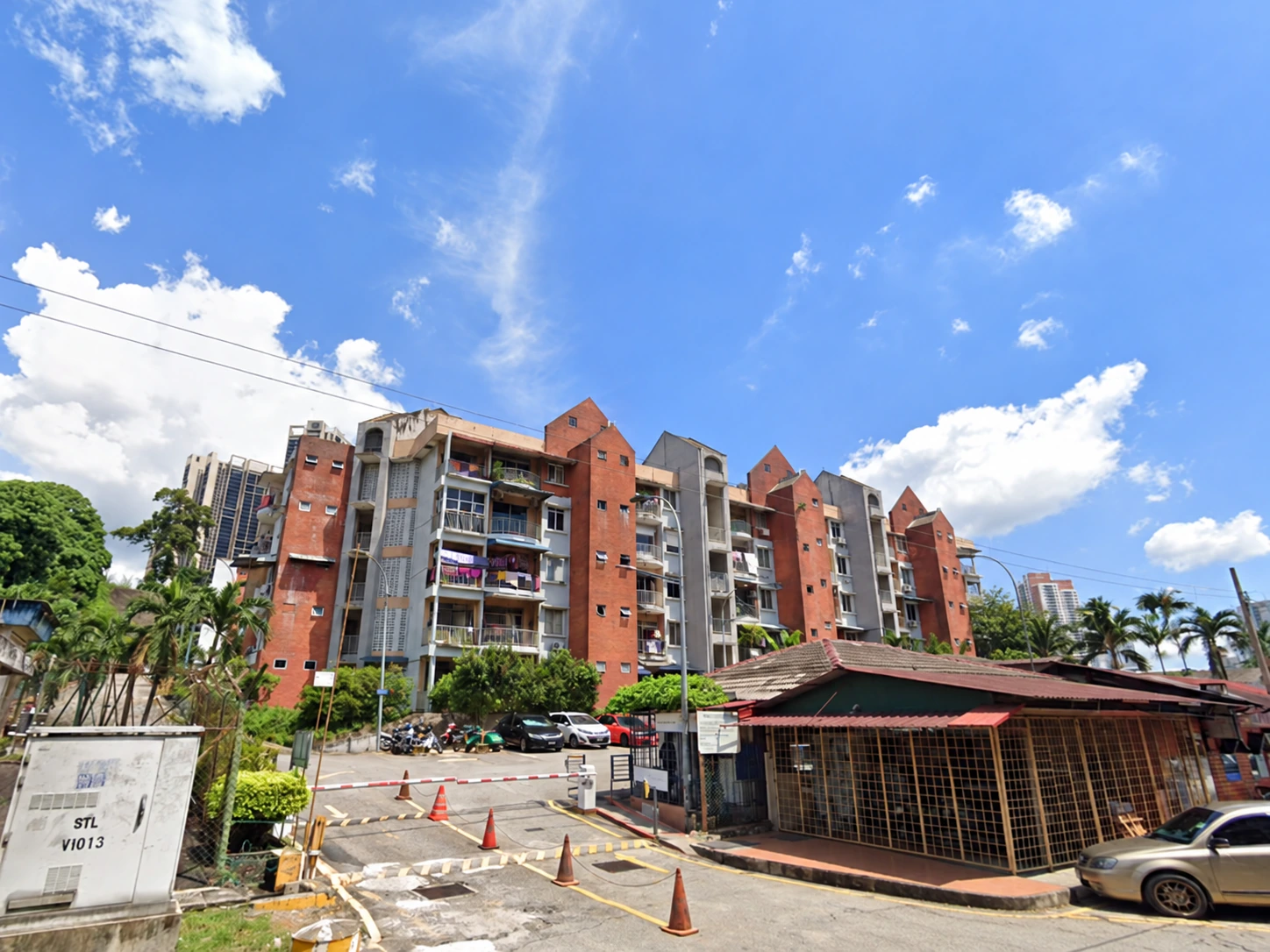 Megah Court Apartment — property photo 1
