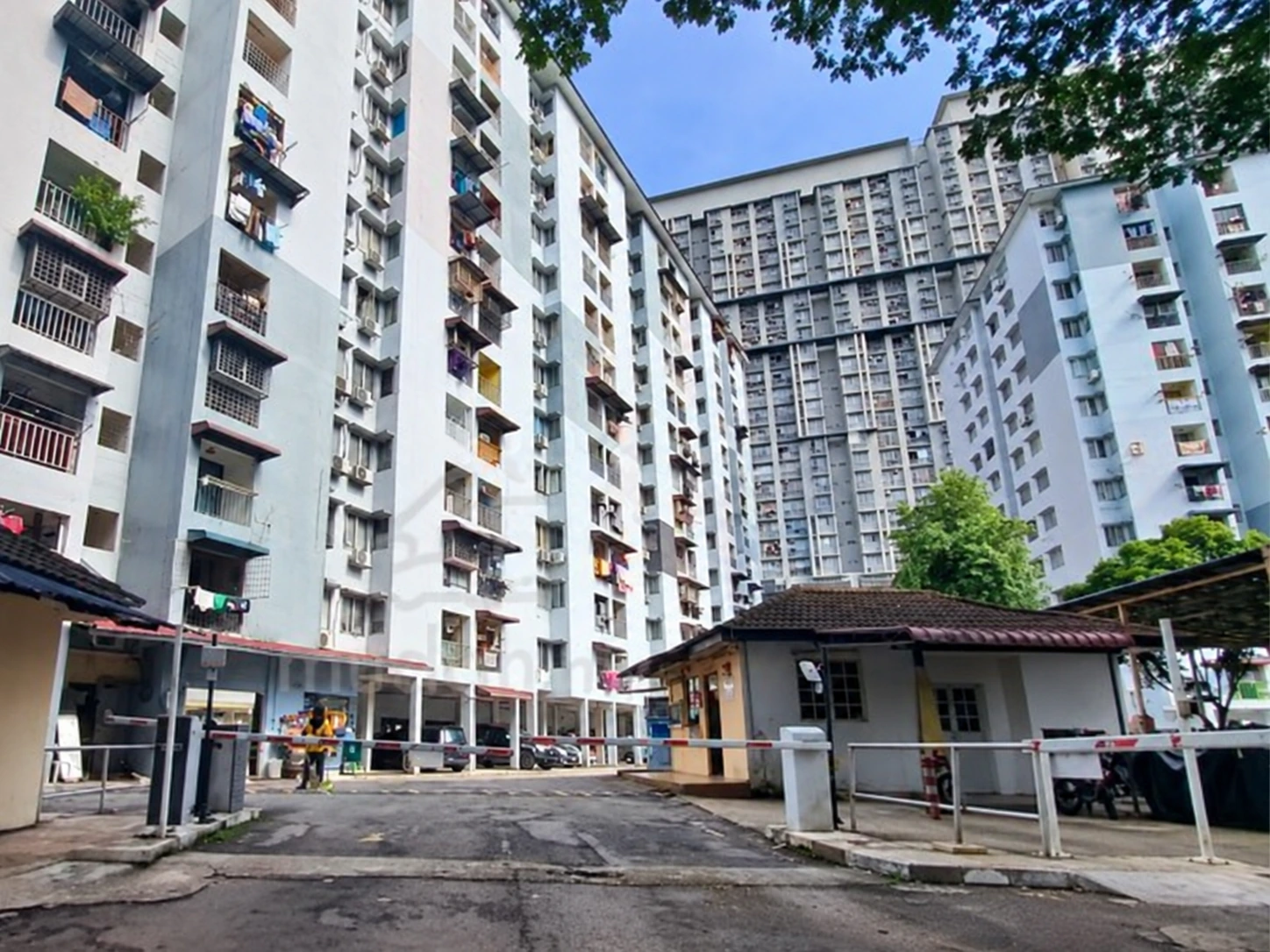 Teratai Mewah Apartment — property photo 1