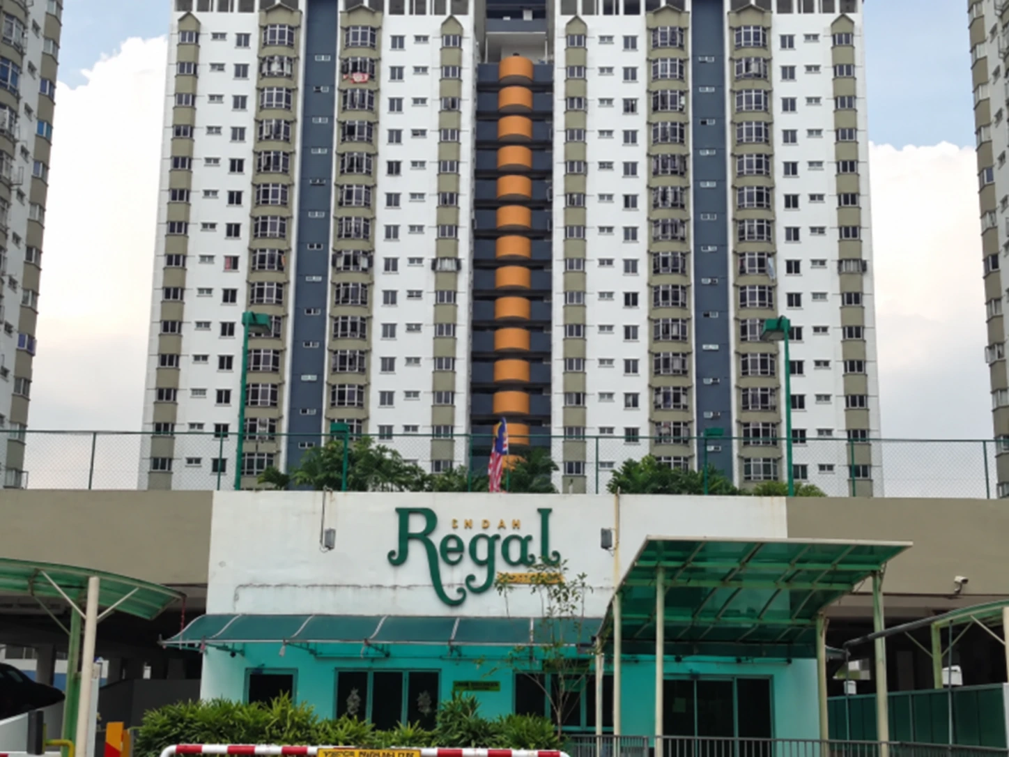 Endah Regal Condominium — property photo 1