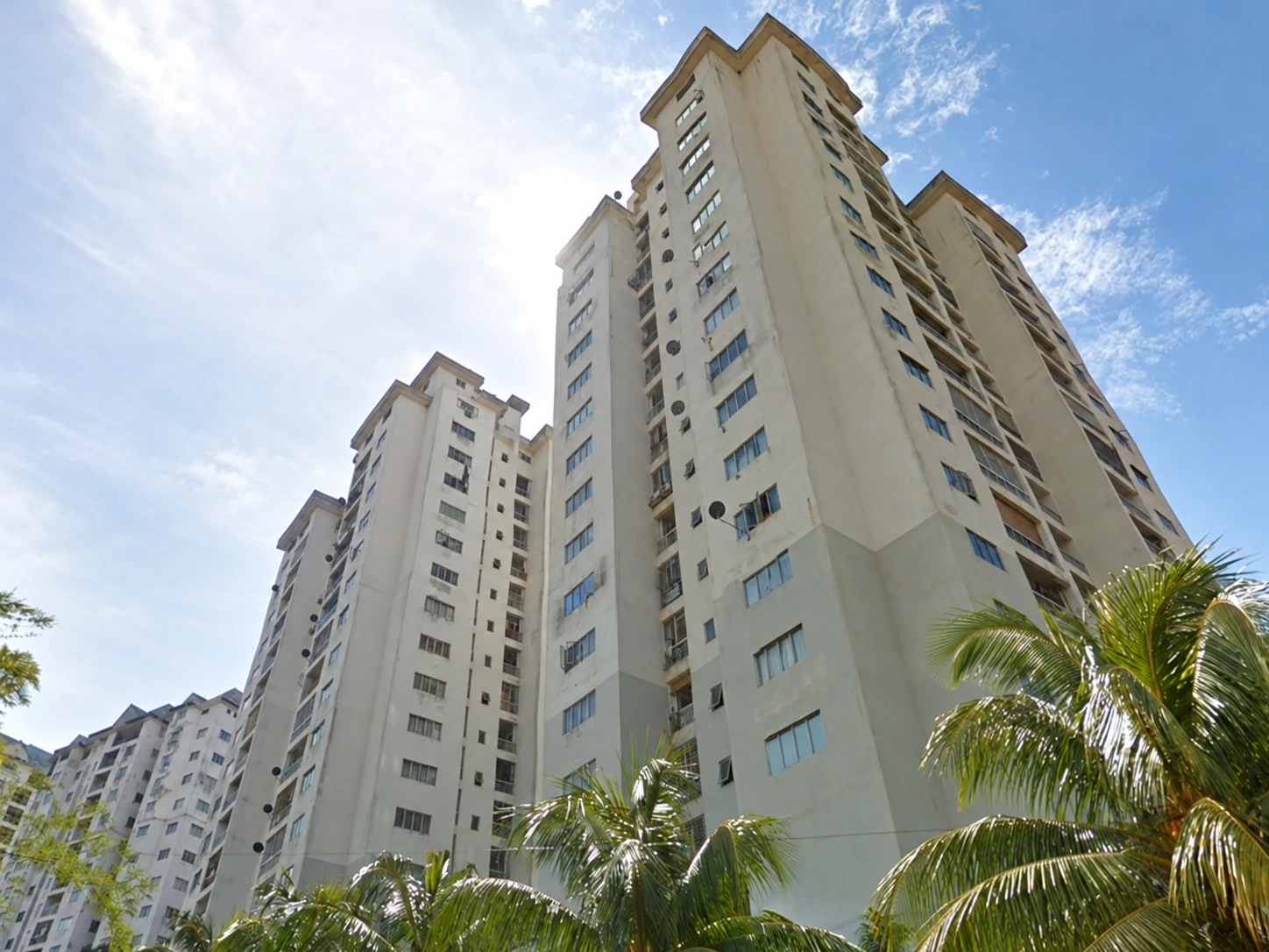 Greenpark Apartment — property photo 1